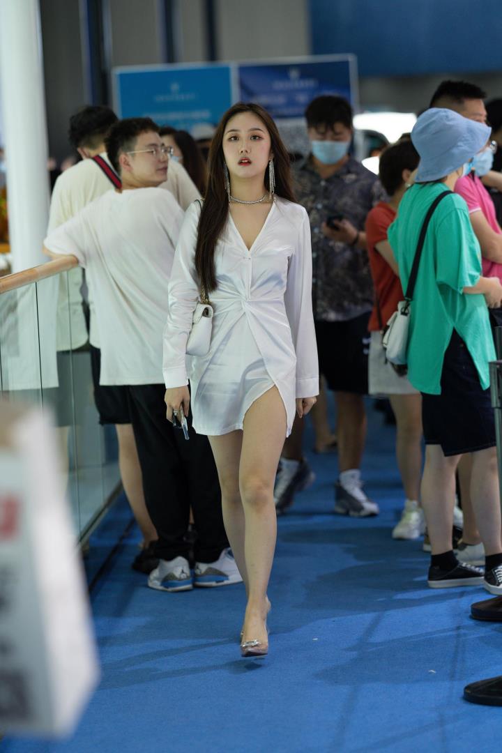 甜糖大魔王作品全集：一个多才多艺的COSer-搬砖学院