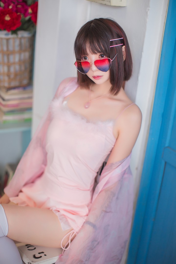 东北妹纸少女coser 疯猫Ss疯了个猫 VOL.012 散-粉红日常12012