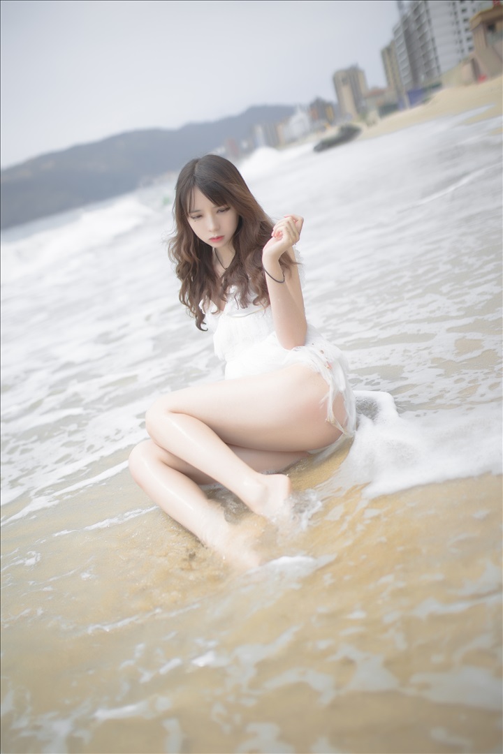 东北妹纸少女coser 疯猫Ss疯了个猫 VOL.121 海滩黄颜色11733