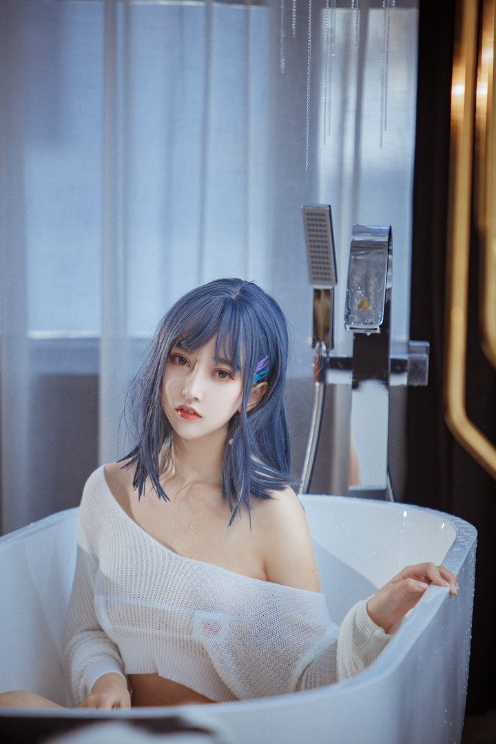 人气Coser 过期米线线喵(米线线sama) VOL.040 浴缸11622