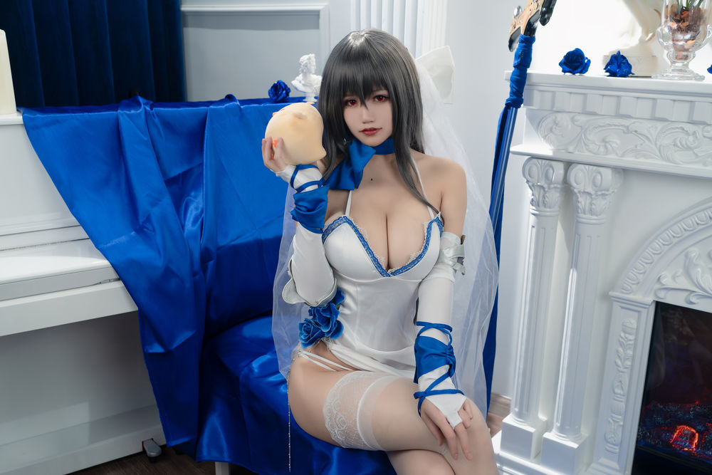 小仓千代w-路易九世礼服8615