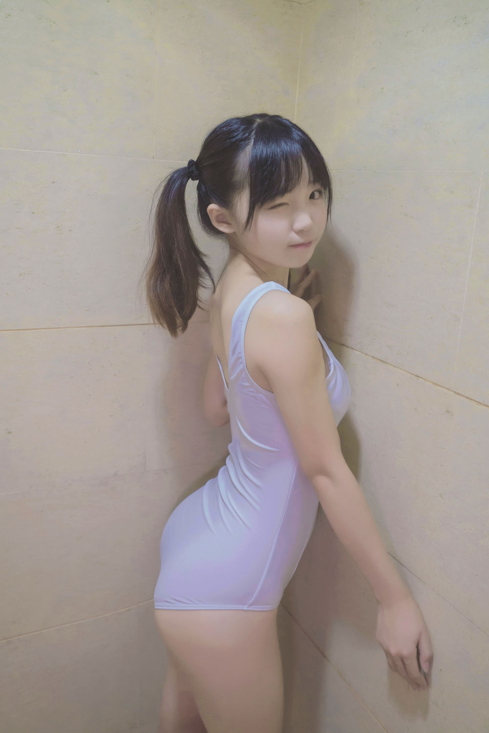 御子Yumiko-白色死库水20554
