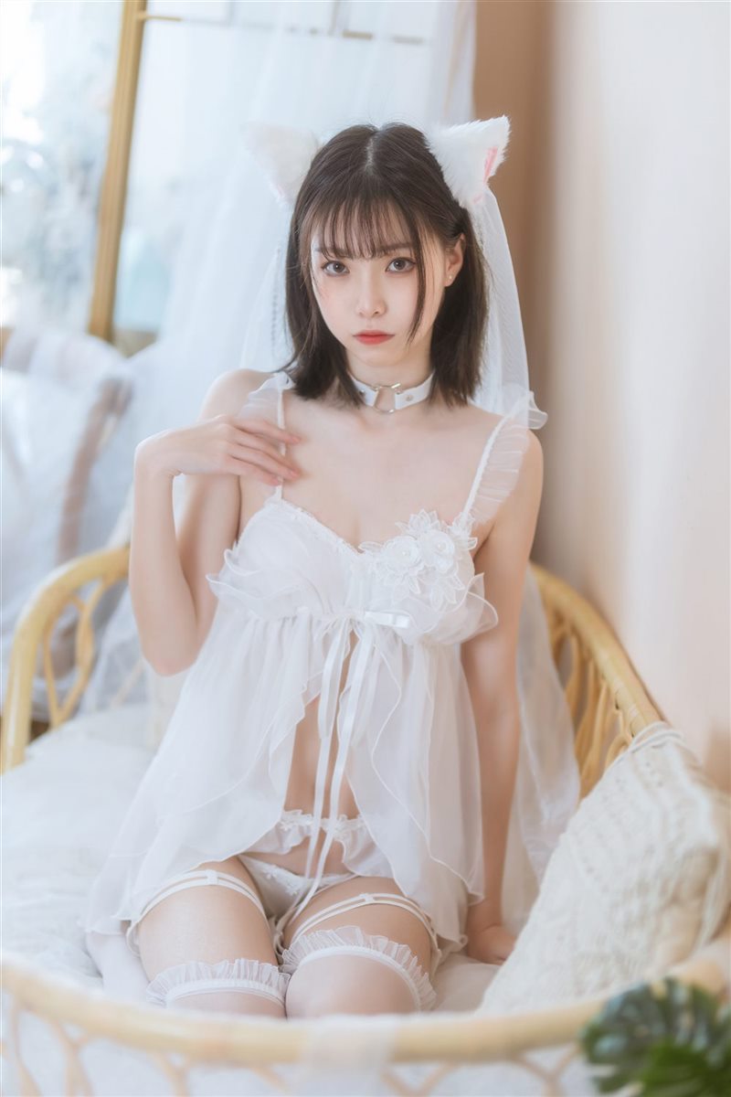 许岚LAN(叁月life) NO.003 – 少女白色裙[41P／627MB]13733