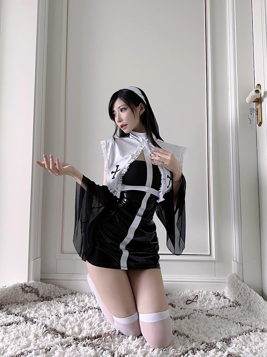 陈妮妮UN-黑白修女服31346