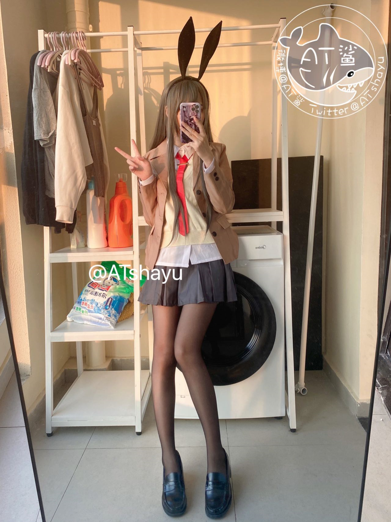 AT鲨小姐姐cos《妹麻衣学姐》：可爱与性感的完美结合！-搬砖学院