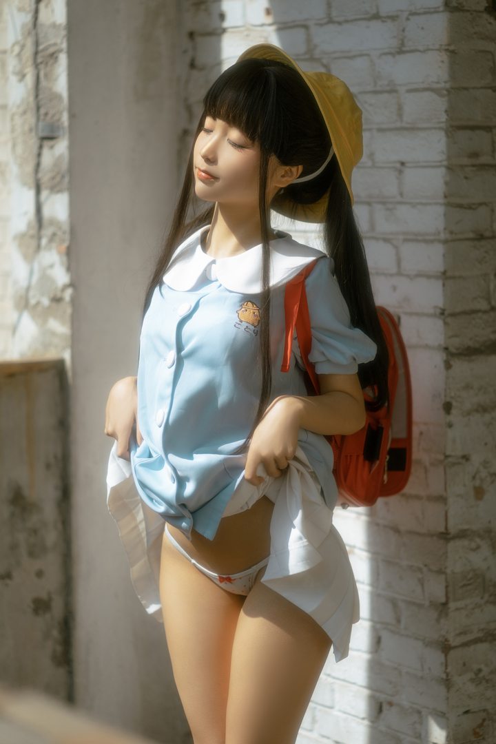 童趣与创可贴融合！蠢沫沫小黄帽绅士版cosplay系列让你感受可爱无限！-搬砖学院