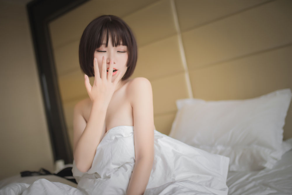 Yoko宅夏简介绍：一个活泼可爱的Coser-搬砖学院