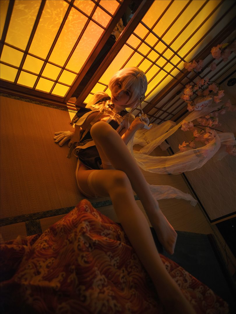 樱梨梨Eriri：元气满满的Cosplay新星！-搬砖学院