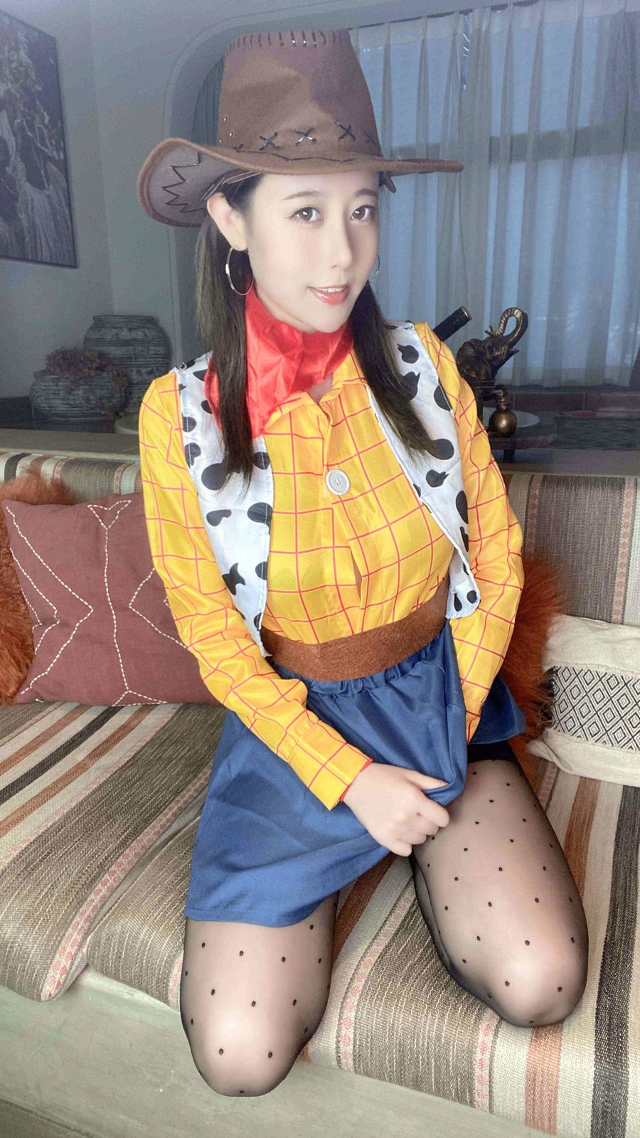 牛仔小镇女英雄，奈汐酱的《25号自拍本胡迪》唤醒草原风情-搬砖学院