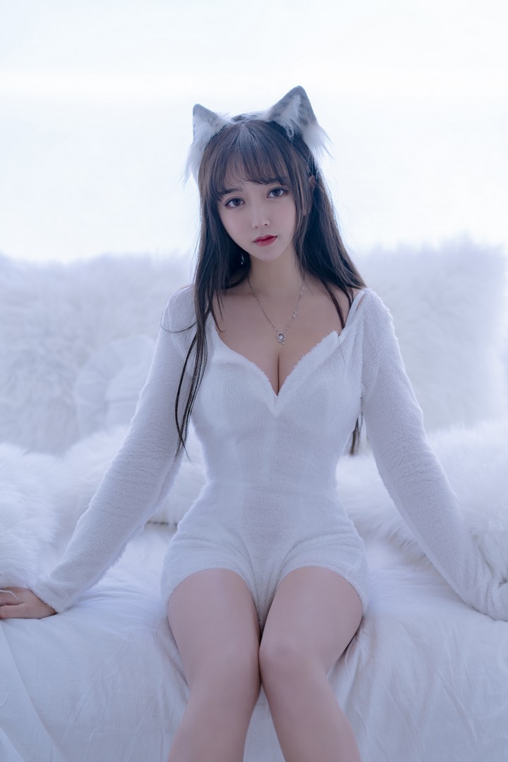 人气Coser 过期米线线喵(米线线sama) VOL.069 小白狼11559