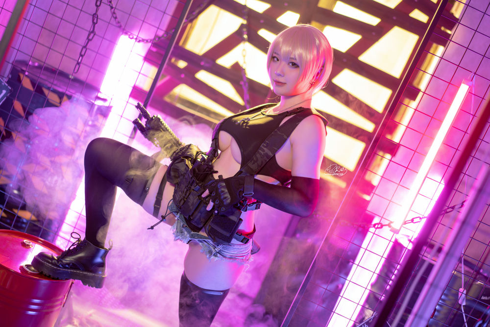 皮皮奶《战术背心》Cosplay点评：华丽的未来战士风-搬砖学院