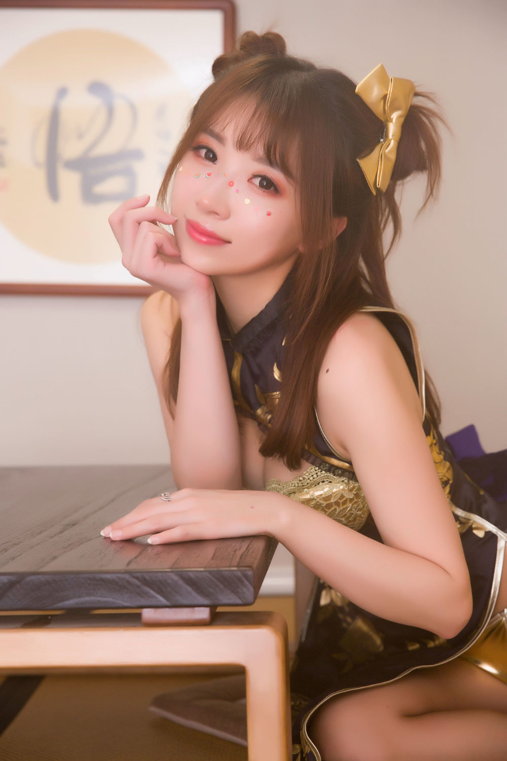 小女巫露娜的《NO.15作品 黑丝旗袍》—东方美学与现代风格的融合-搬砖学院