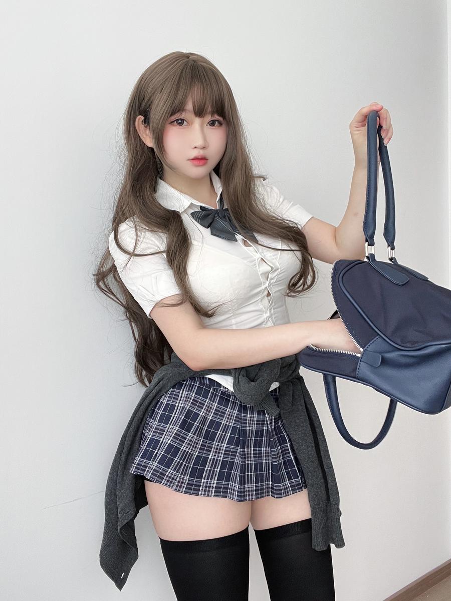 是依酱呀-学姐的日常9605